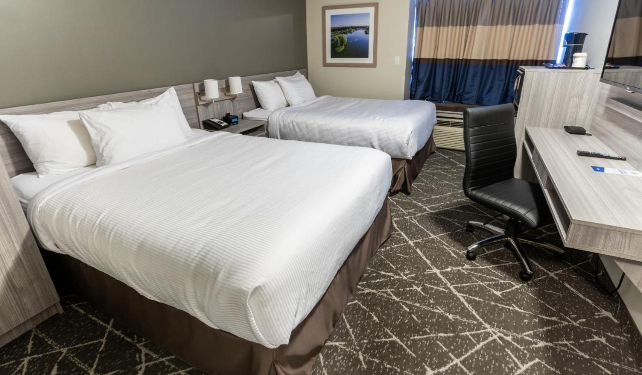 Microtel Inn & Suites By Wyndham Lloydminster Exterior photo